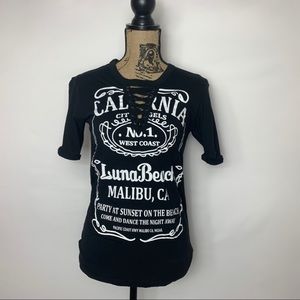 Cali T-Shirt! With lace up front. M